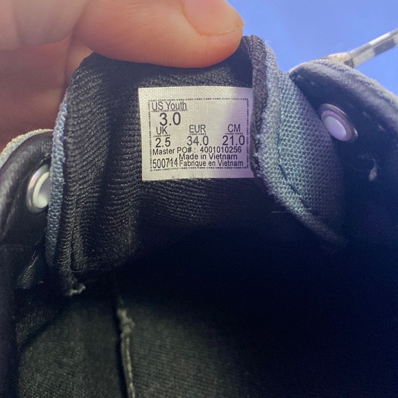 Boys vans Size 3 - Picture 6 of 7